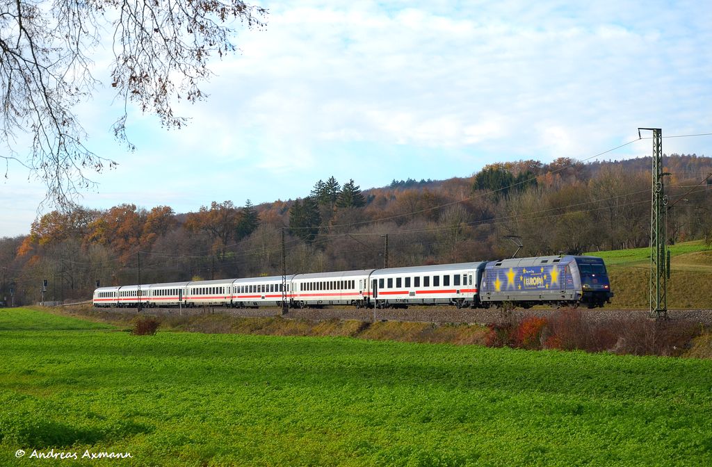 101 101  Europa  mit IC 2261 auf ihrem Weg von Karlsruhe ber Stuttgart durch Ebersbach/Fils nach Mnchen. (20,11,2011)