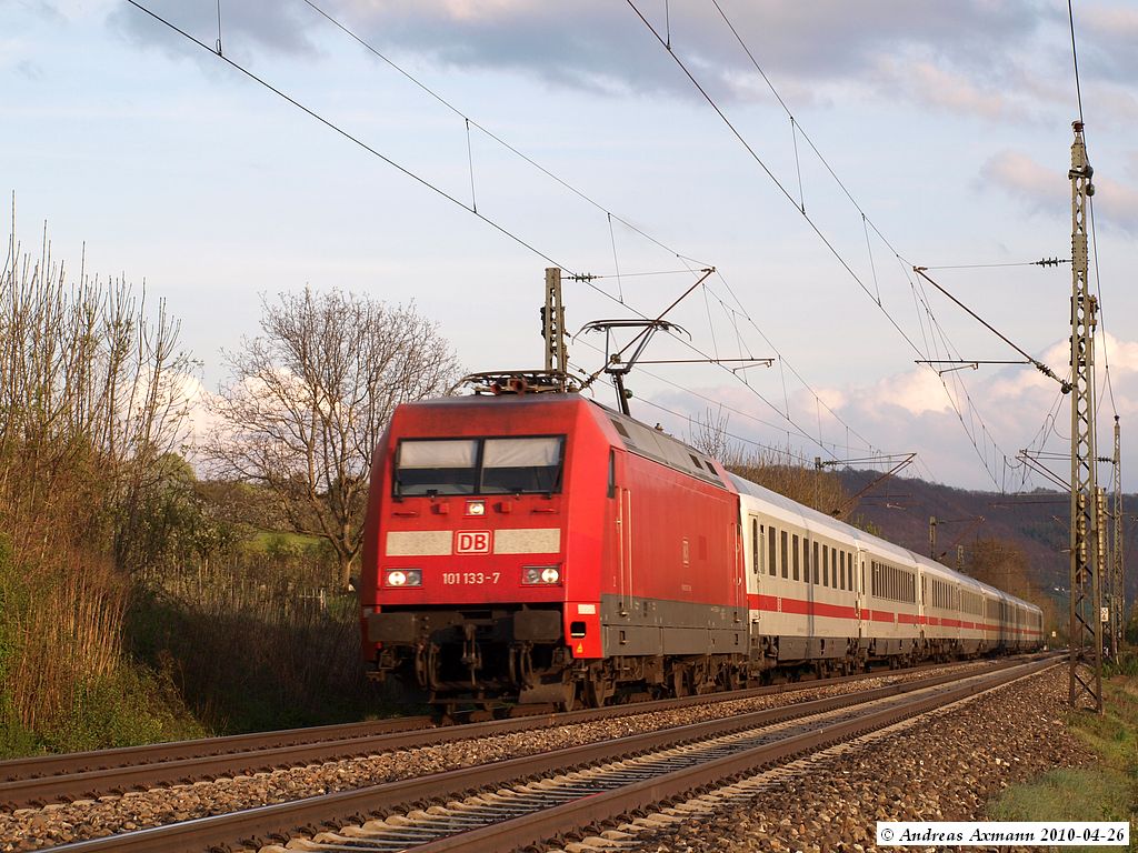 101 133-7 zieht EC 316 nach Stuttgart und weiter dann nach Saarbrcken. (26,04,2010)
