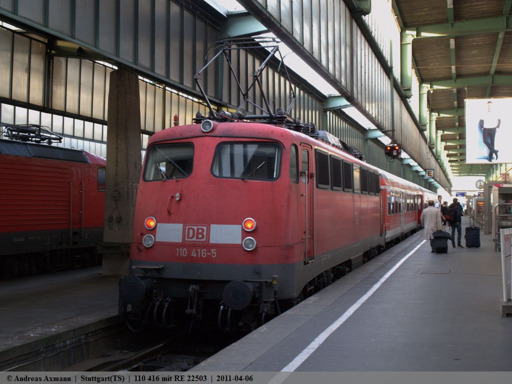 110 416 wurde gerade Bereitgestellt um den RE 22503 um 19:22 nach Tbingen zu schieben. (06,04,2011)