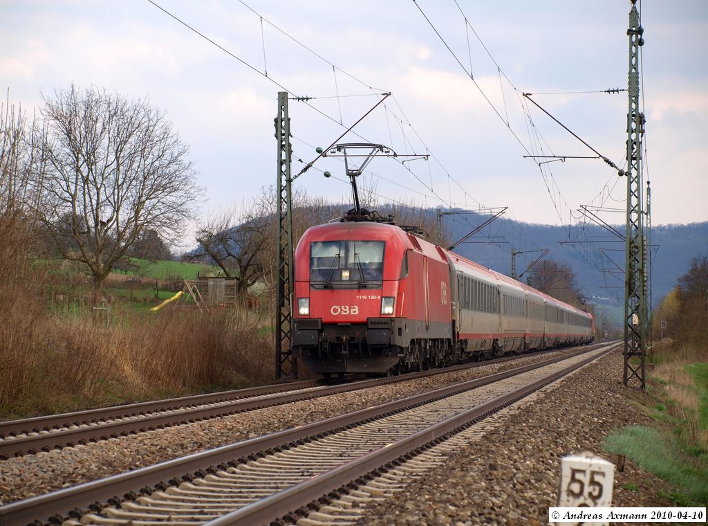 1116 199-9 und 1116 240-1 mit EC 112 von Klagenfurt auf dem Weg nach Siegen bei Kuchen. (10,04,2010)