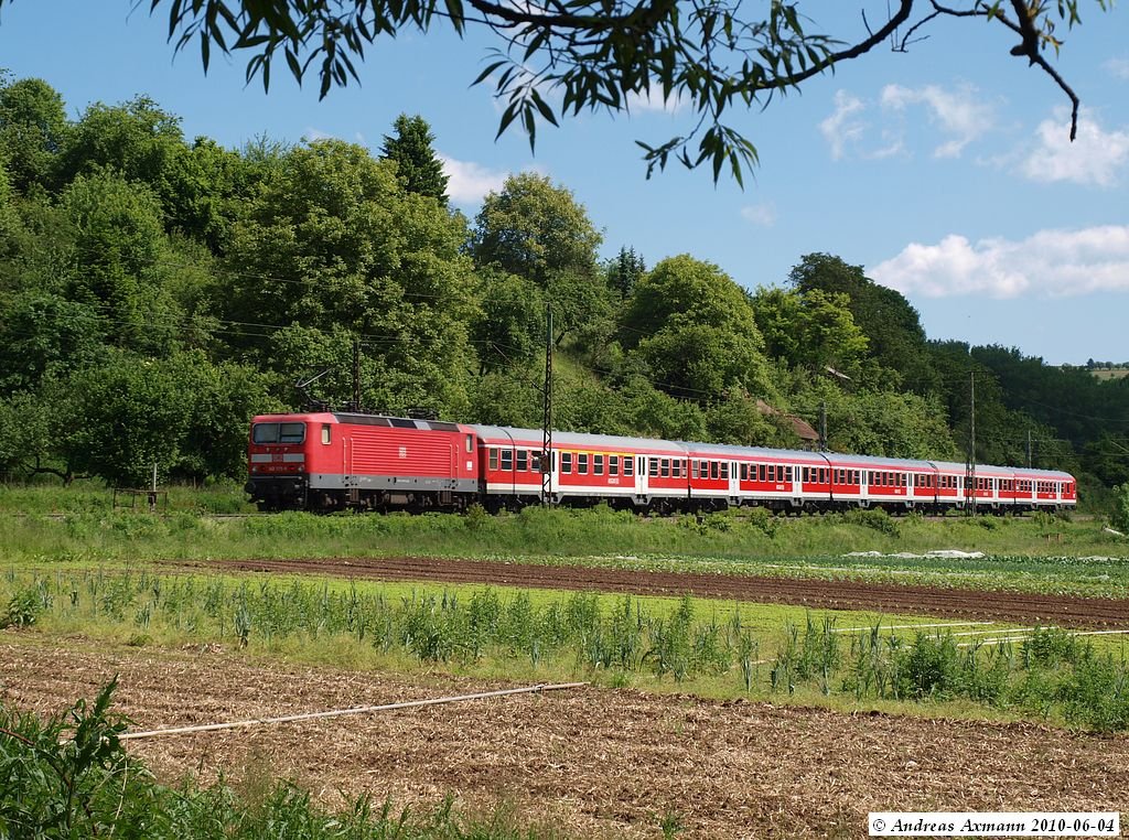 143 575-9 mit n-Wagen als RB 19323 von Plochingen nach Geislingen/Steige unterwegs. (04,06,2010)