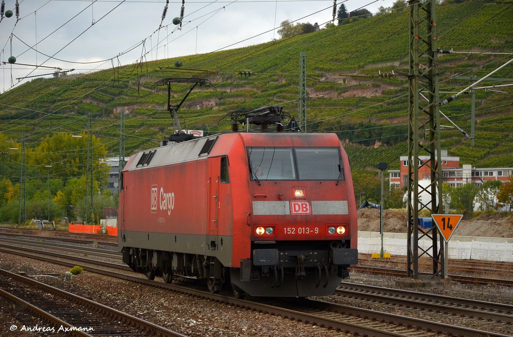 152 013 nach Plochingen durch Esslingen am Neckar. (13,10,2011)