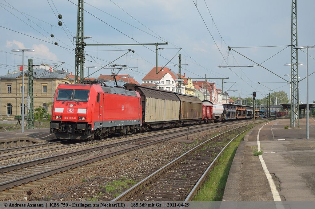 185 369 mit einem Gterzug durch Esslingen am Neckar auf dem Weg in Richtung Stuttgart/Kornwestheim. (29,04,2011)