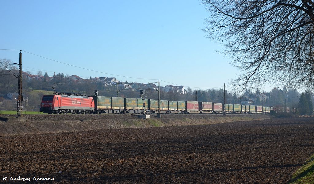 189 059 mit KLV durch Ebersbach/Fils in Richtung Stuttgart/Kornwestheim. (17,03,2012)