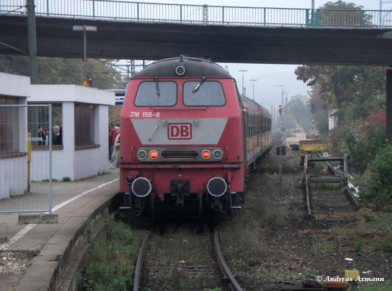 218 156-8 am Bf in Wendlingen/N (09.10.2008)