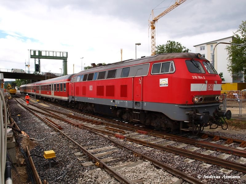 218 164-2 verlst Wendlingen/N um als RB13963 nach Oberlenningen zu fahren. (22.06.2009)