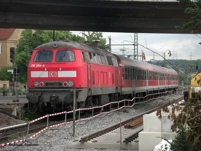 218 204-6 mit RB13943 Abfahrbereit am Bahnsteig 11 im Bf Wendlingen/Neckar nach Kirchheim/Teck (22.05.2009)