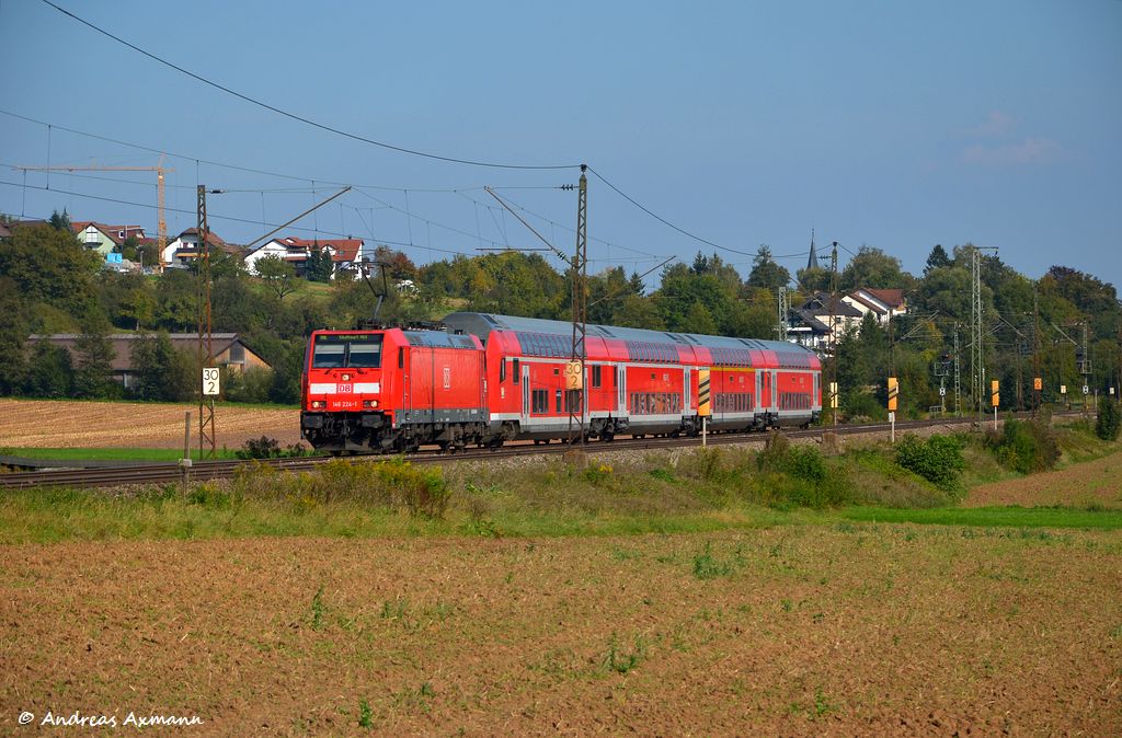 Aufgrund einer Steuerwagenstrung zieht 146 224 den IRE 4230 von Ulm nach Stuttgart. (27,09,2011)