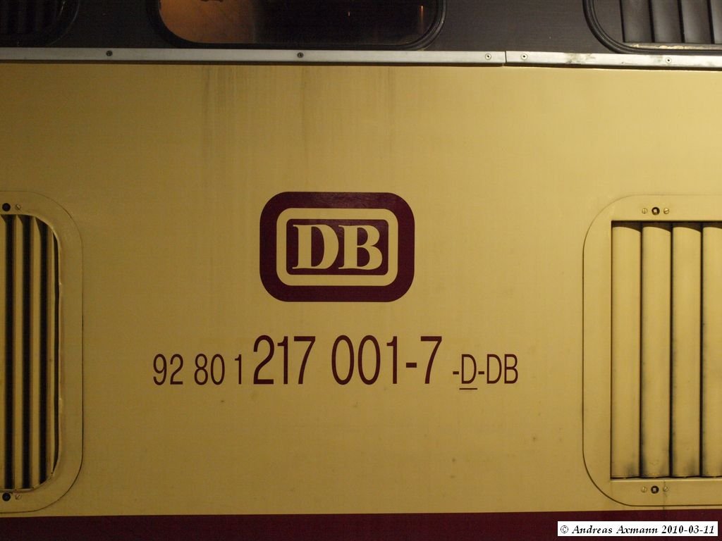 Beschriftung der 217 001-7 in Kirchheim unter Teck. (11,03,2010)