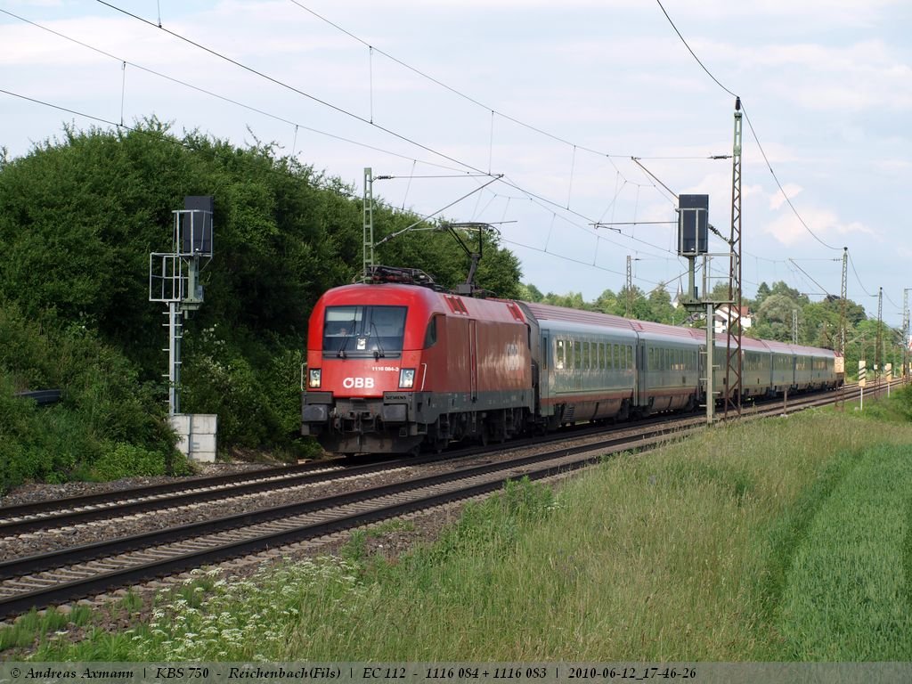 EC 112 auf dem Weg nach Siegen mit 1116 084 und 1116 083. (12,06,2010)