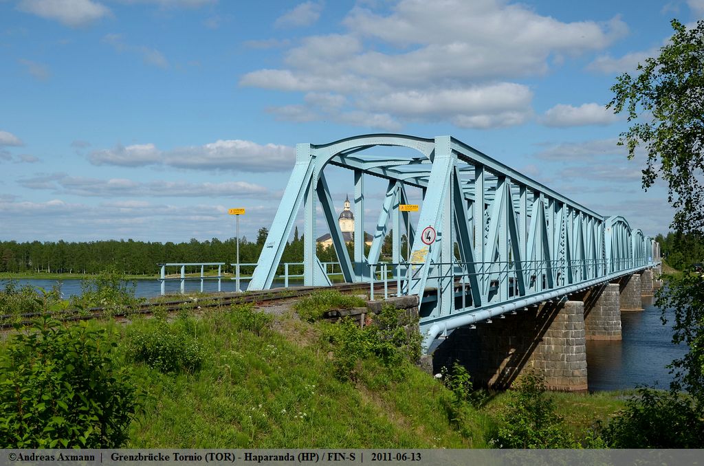 Grenzbrcke zwischen Tornio / FIN und Haparanda / S ber den Tornionjoki (Grne Grenze). (13,06,2011)