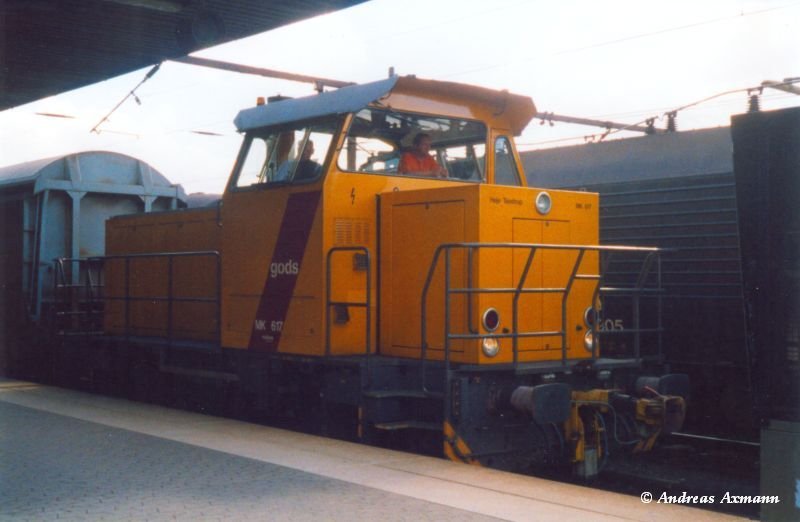 Gterzug mit MK 617 der Fa. gods auf dem Weg nach Kalundborg (2002) - Originalbild eingescannt