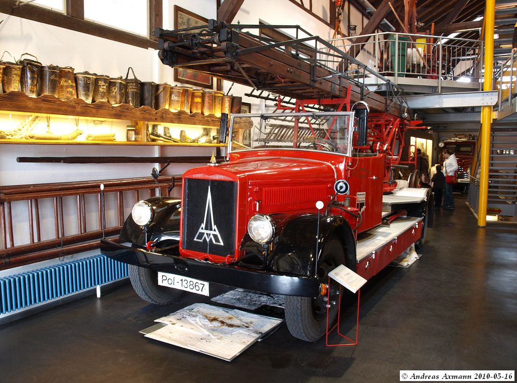 Magirus DL-18 im Winnender Feuerwehrmuseum. (16;05;2010)
