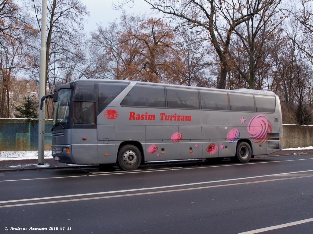 Merzedes O350 des Unternehmers Rasim Turizam am Stuttgarter Busbahnhof. (31;01;2010)