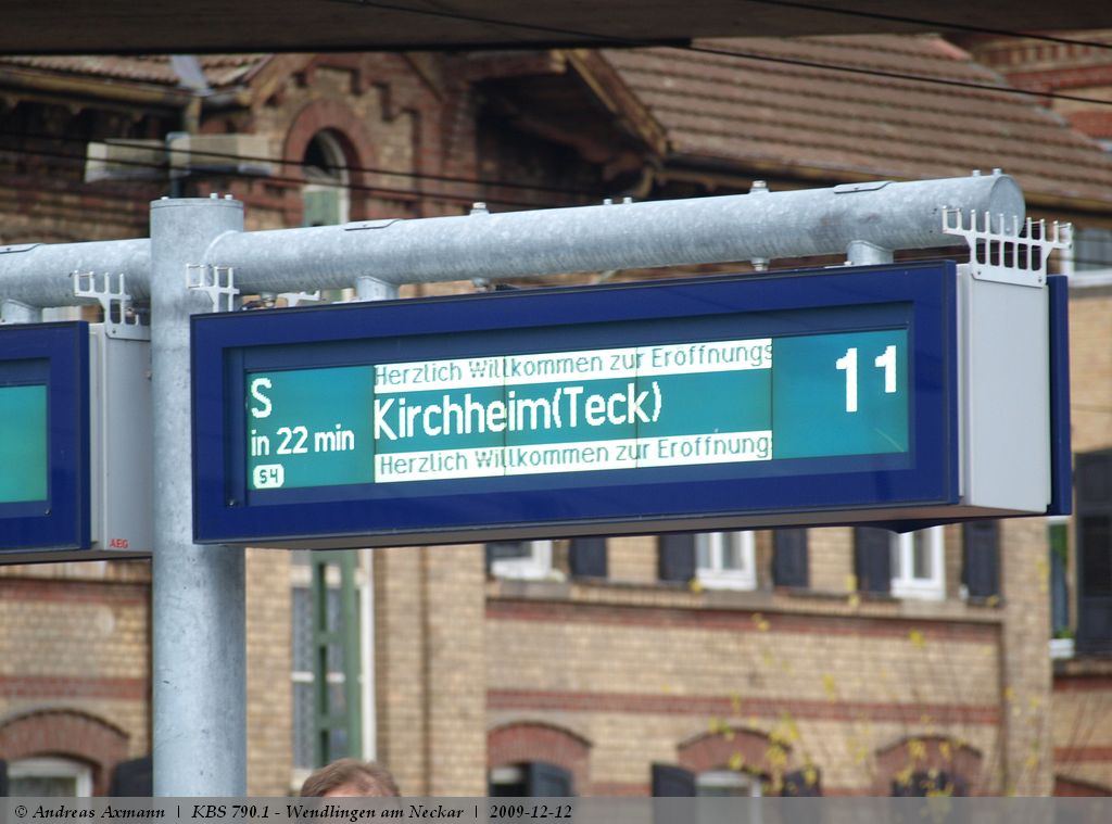Neue S1 Anzeigetafel fr S-Bahn (nur an Gleis 11). (12.12.2009)