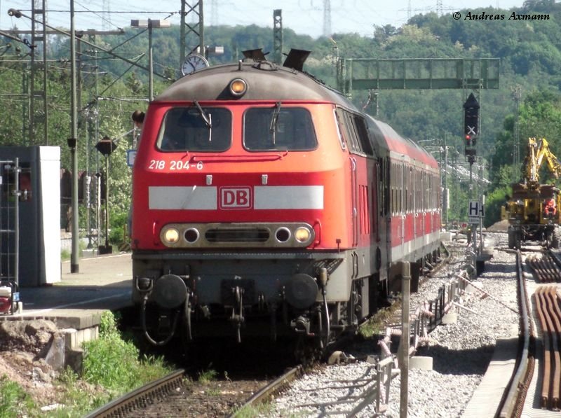 RB13945 mit 218 204-6 in Wendlingen nach Oberlenningen. (19.05.2009)