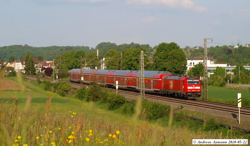 RE auf dem Weg von Stuttgart nach Donauwrth bei Reichenbach/Fils. (22,05,2010)
