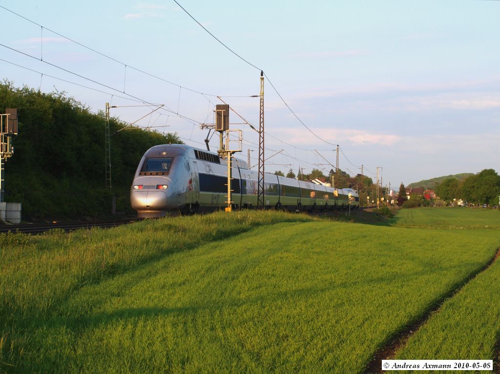 TGV 9575 bei Ebersbach/Fils nach Mnchen unterwegs. (08,05,2010)