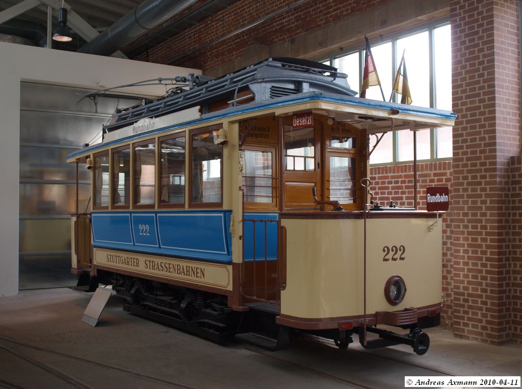 TW 222 der Stuttgarter Straenbahnen aus dem Jahr 1904 im Straenbahnmuseum Stuttgart.  (11,04,2010)