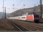 BR 101 mit Zugen 101 082 schiebt den IC 2260 von M�nchen kommend auf dem Weg nach Stuttgart(Karlsruhe) durch Esslingen am Neckar. (04,03,2011)