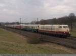 BR 103 Aus Wien/M�nchen kommend, zieht 103 235 ihren Sonderzug den Rudolf Steiner Express, bei Ebersbach/Fils an mir vorbei.  (28,02,2011)