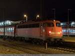 br-110-bugelfalte Als RB 22070 kam 110 446 um 6:02 Uhr aus T�bingen in Plochingen an. Nach einer kurzen Wartezeit f�hrt sie wieder um 6:42 Uhr als RB 22075 nach T�bingen zur�ck. (21,01,2011)