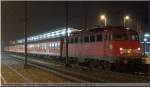 br-110-bugelfalte Ladies and Gentlemen, Ich 110 483 begr��e Sie heute ganz herzlich auf unserer Fahrt als RB 22075 um 6:42 Uhr von Plochingen nach T�bingen. Leider kann ich ihnen keine Fahrt auf Flugh�he Null anbieten, da jeder Haltepunkt als willkommene Pause genutzt wird. Hierf�r bieten wir die Fahrten als IRE 3270/3277 an. Ich w�nsche ihnen eine Gute fahrt und beehren Sie uns bald wieder.  Ihre 110 483 der DB Regio. (25,01,2011)