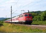 br-110-bugelfalte 110 352-2 mit Sdz 13064 (Pilgerzug) Internationale Ministrantenwallfahrt - Rom 2010 um 17:25 Uhr bei Kuchen. (31,07,2010)