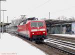 BR 120 120 112-8 durch f�hrt von Ulm kommend den Hp. Untert�rkheim in Richtung Hbf Stuttgart. (17,02,2010)