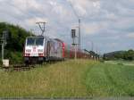 BR 146 mit Zugen �berrascht wurde ich von der 146 227 als sie mit ihrem RE auf dem weg von Stuttgart nach (Ulm) Donauw�rth an mir vorbei fuhr. (12,06,2010)
