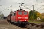 BR 151 151 082 mit Fals-Wagenzug von Plochingen in Richtung Kornwestheim durch Esslingen am Neckar. (27,10,2011)