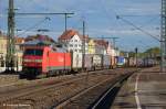 BR 152 152 008 mit Containerzug durch Esslingen am Neckar in Richtung Stuttgart/Kornwestheim. (26,10,2011)
