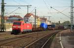 BR 152 152 001 mit G�terzug durch Esslingen am Neckar in Richtung Stuttgart/Kornwestheim. (28,10,2011)