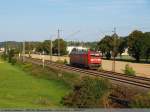 Als Lz f�hrt 152 122-8 aus Stuttgart kommend in Richtung ...
