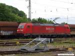 BR 185 185 241-7 hat einen vollen Fals-Zug mit Kohle f�r das Kohlekraftwerk in Altbach gebracht und setzt nun um. (27,05,2010)
