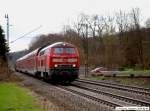BR 218 mit Zugen 218 410-9 und 218 443-0 bringen ihren IRE 4233 nach Lindau bevor das Gewitter sie einholt. (01,04,2010)