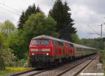 BR 218 mit Zugen 218 432 und 218 ? ziehen den IC 2013 aus Stuttgart kommend an Ebersbach/Fils vorbei nach Oberstdorf. (10,05,2010)