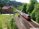 BR 218 mit Zugen Umleiter �ber die Kulturbahn von Horb nach T�bingen 218 456-2 mit RE 19614 und 146 227-4 bei der Einfahrt (Durchfahrt) in (durch) den Bf Eyach. (24,05,2010)