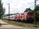 BR 218 mit Zugen 218 487 und 218 494 ziehen IC 2013 aus Stuttgart kommend an Plochingen vorbei nach Oberstdorf. (13,07,2010)