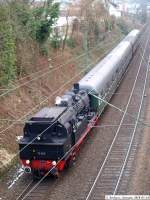 78 468 der EFZ auf der fahrt von Herrenberg nach Stuttgart Hbf [Mit dem Dampfzug auf der Gubahn...] vor der Fugngerbrcke am Eckartshaldenweg (Pragfriedh.). (14,03,2010)