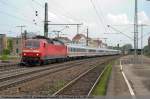 120 101 zieht ihren IC 118 durch Esslingen am Neckar auf ihrem Weg nach Stuttgart von Salzburg nach Mnster (Westf.). (29,04,2011)