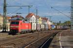 152 008 mit Containerzug durch Esslingen am Neckar in Richtung Stuttgart/Kornwestheim.