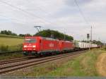 185 214-4 und 189 022-7 ziehen ihren Gemischten Gterzug (mit Transformator direkt nach der 189 022) in Richtung Stuttgart bei Ebersbach/Fils.