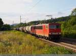 kessel--und-silozuge/86571/155-013-6-zieht-ihren-kesselwagenzug-in 155 013-6 zieht ihren Kesselwagenzug in Richtung Mnchen durch Gingen. (03,08,2010)
