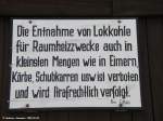 bahnschilder-werbeplakate-und-ahnliches/47086/am-lok-schuppen-im-bf-bertsdorf-angebrachtes Am Lok-schuppen im Bf. Bertsdorf angebrachtes Hinweisschild. (09.08.2008)