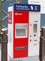 Fahrkartenautomaten mit netter Zusatzbeschriftung. (08,01,2010)