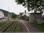 Bahnbergang Eisenbahnstrae mit den aufgezeichneten Stellen die ab dem 04.09.2010 neu hergerichtet werden mssen. (02:09:2010)