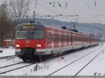 420 403 und 420 462 bei der Einfahrt in den Endbahnhof Esslingen am Neckar. (27,12,2010)