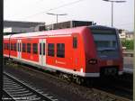 425 722-6 als S2 von Kaiserslautern Hbf. - Mannheim nach Heidelberg eingefahren. (01.05.2009)