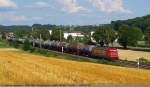 Eine  Heie Lok  an einem heien Tag kam um 18:14 Uhr in form der HGK 2054 - 185 586-5  Heiz-profi  mit einem KeWa auf der Filstalbahn in Richtung Stuttgart entgegen. (18,07,2010)